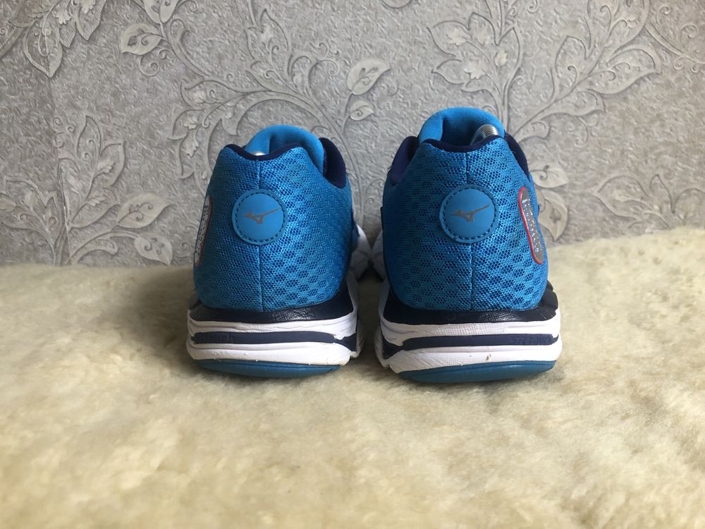 Як нові, кросівки Mizuno Wave для волейболу бігу залу 42,5 42 27 26,5