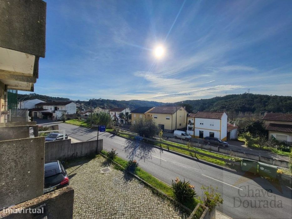 Apartamento T2 junto à estação de Metro - Ceira