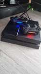 Konsola PlayStation 4 ps4 dwa pady. Z napędem
