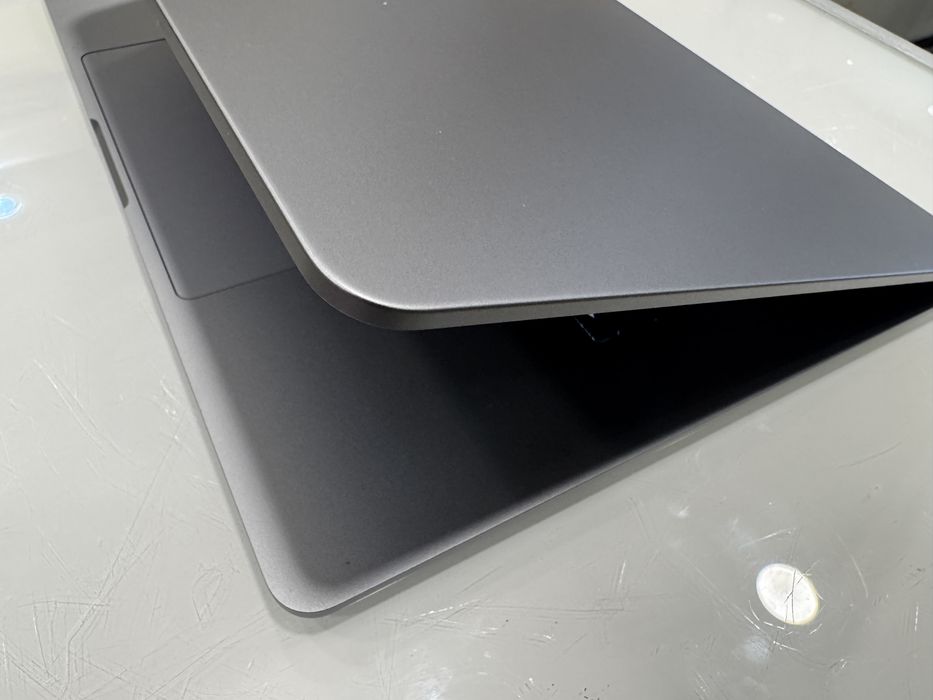 Vendo Macbook Air 15 M2 24GB 1TB