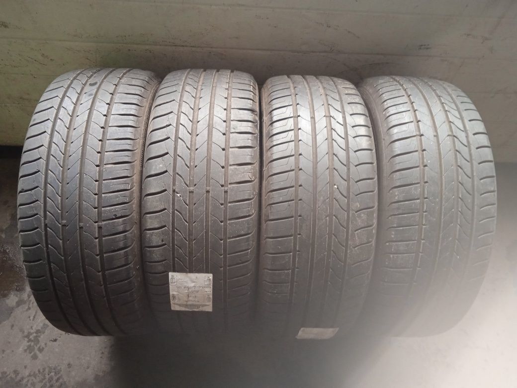 Opony letnie Goodyear 215/50R17