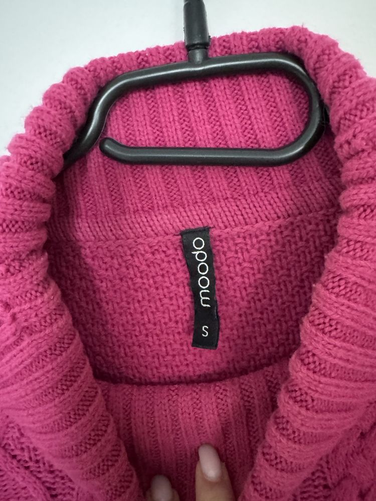 Sweter różowy fuksja S moodoz golfem
