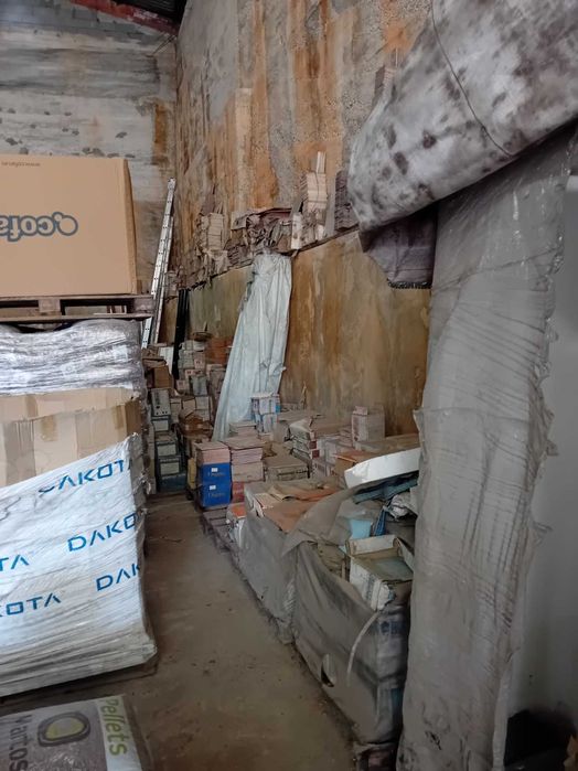 Lote 1250m2 de Azulejos e Mosaico.