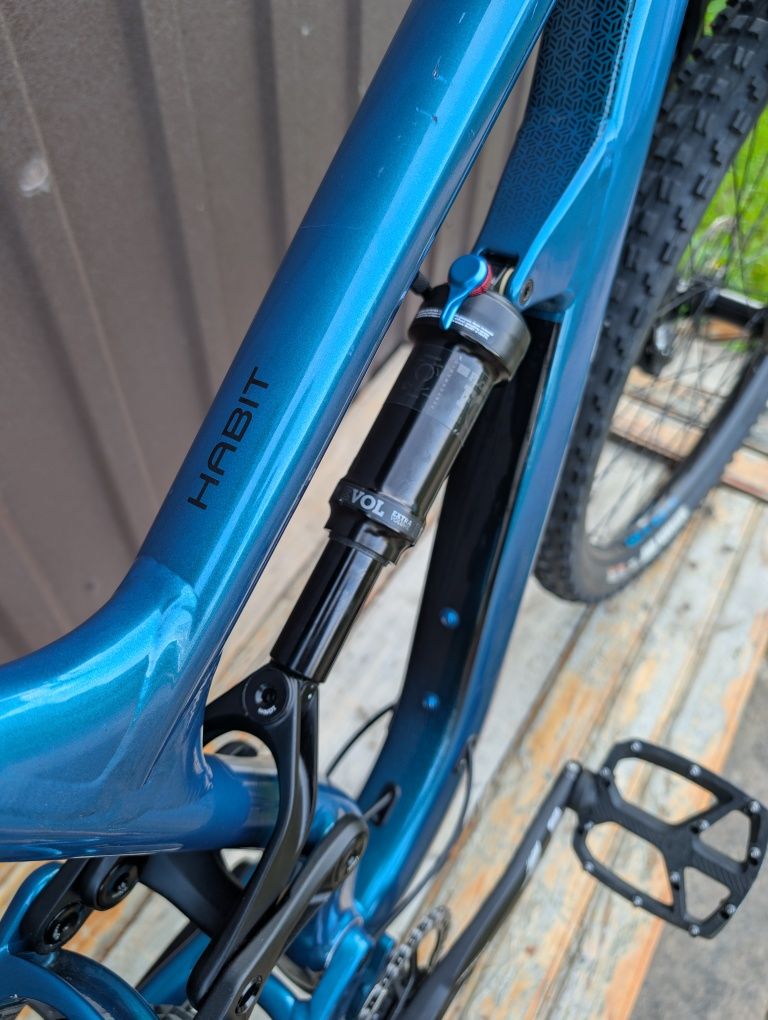 Велосипед 29" Cannondale habit двопідвіс на Fox гірський
В наявності