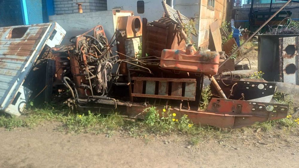 Продам екскаватор ЕО-2621, трактор ЮМЗ-6