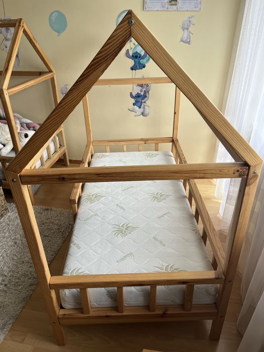 Łóżeczko - domek dla dziecka. Solidne dziecięce łóżko + materac.