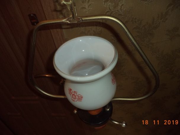 Лампа потолочная, люстра, светильник на кухню