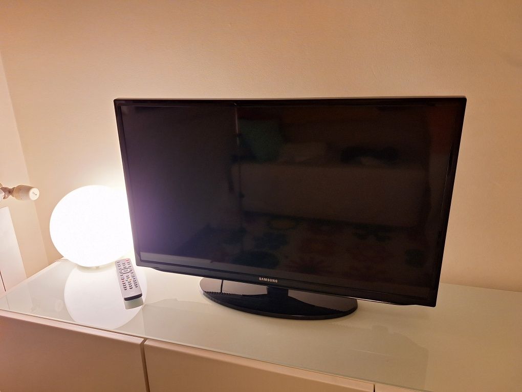 Tv Samsung  modelo UE32EH5000  como nova !
