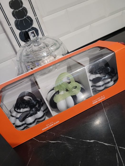 Figurki dynie szklane ciężkie biało czarne 3 sztuki