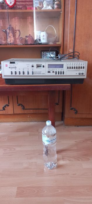 Відеомагнітофон вм-12 часів ссср