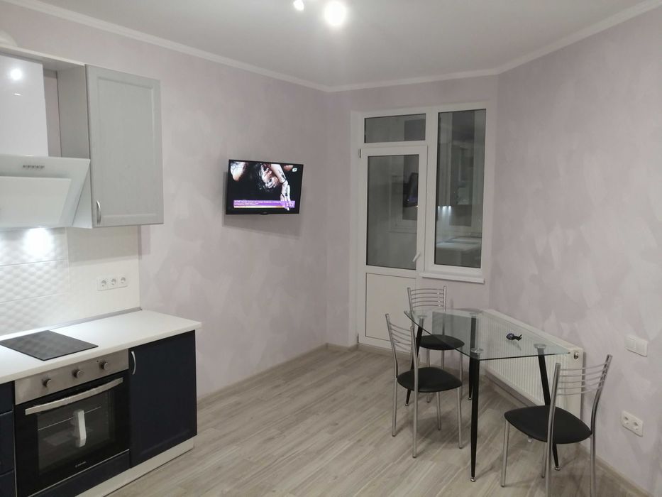 1-кімнатна квартира довгостроково (2,3 км) м.Академ (Олевська, 11)