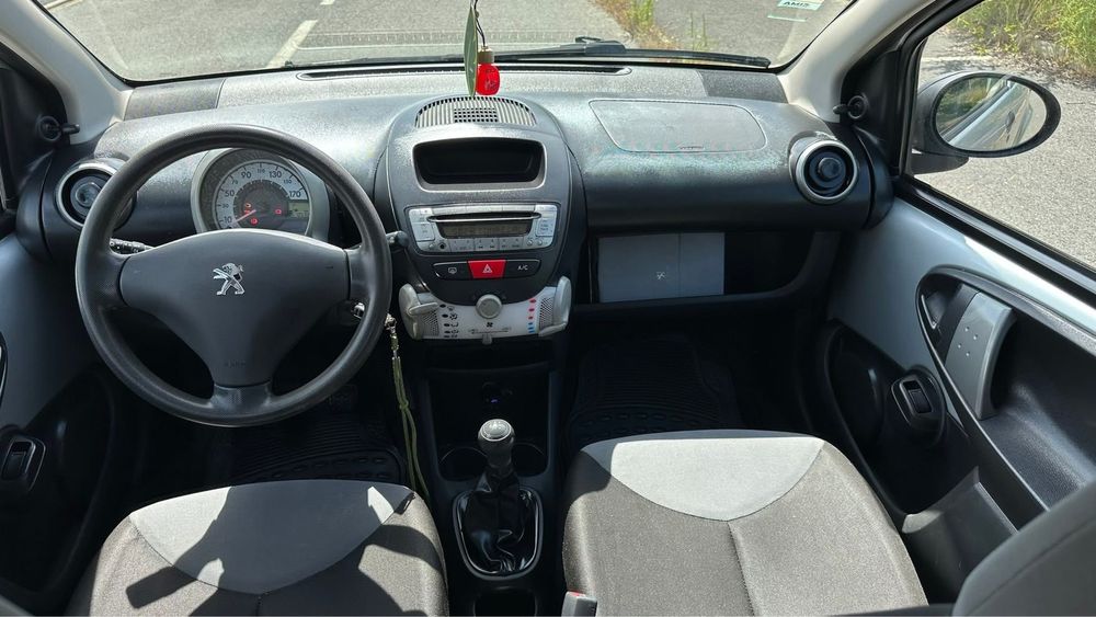 Carro Peugeot 107 de 2012