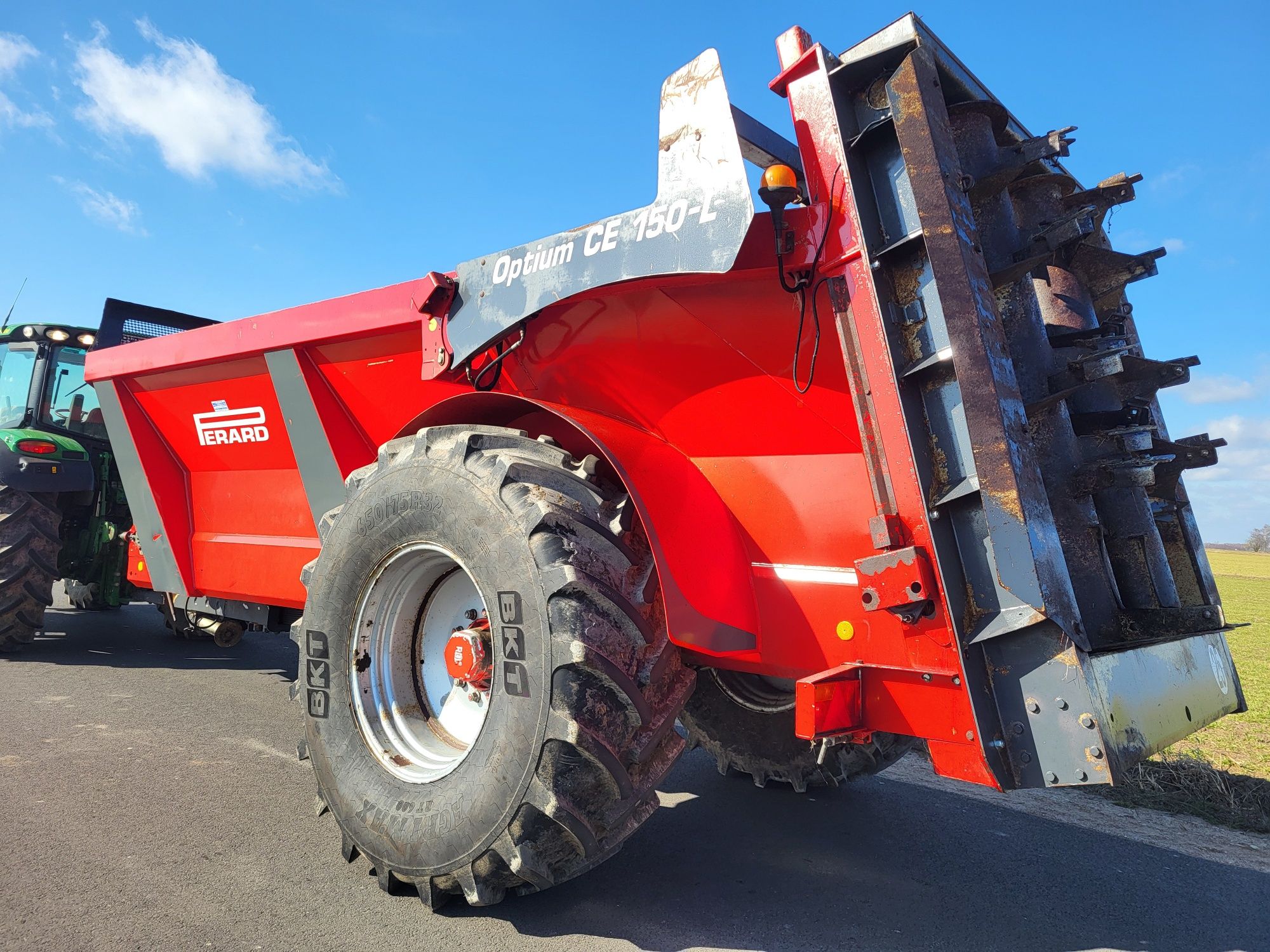Rozrzutnik obornika Perard CE 150 L 13t 2017 Rolland, Lebo