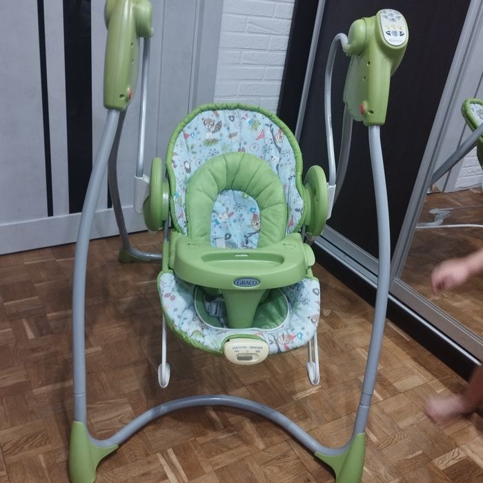 Крісло гойдалка Graco заколисувальний центр