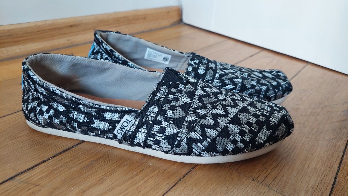 Espadryle Toms r.42 w10 wygodne lekkie na lato baleriny wzor