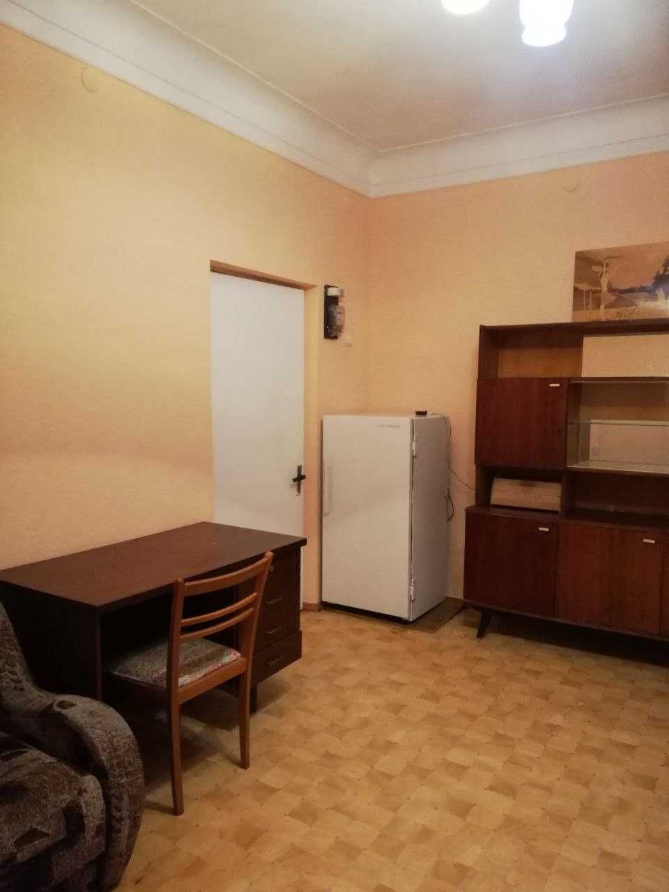 Продам 3к кв метро 23-го Августа ул. Сумгаитская под ремонт
