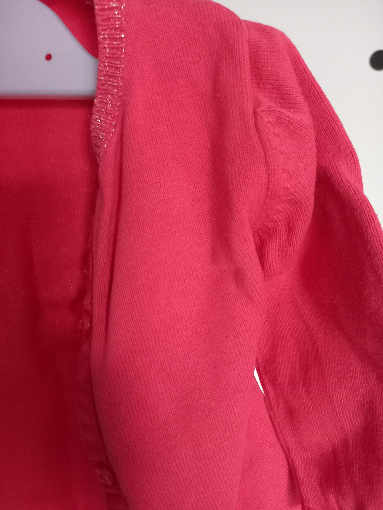 Sweter 80cm 12m. Na guziczki malinowy
