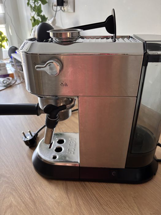 Ekspres kolbowy delonghi