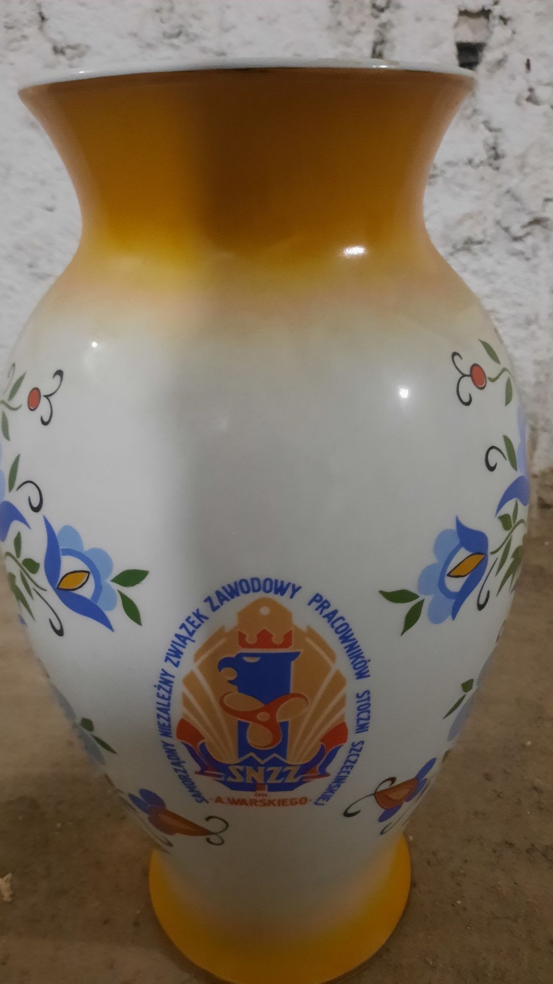 Wazon porcelanowy