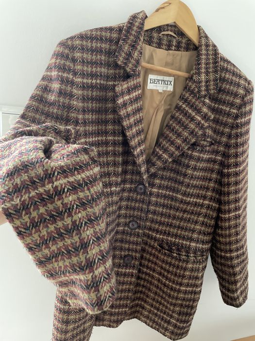 Stylowa marynarka żakiet w kratę dłuższa wełniana 100 % wool 42