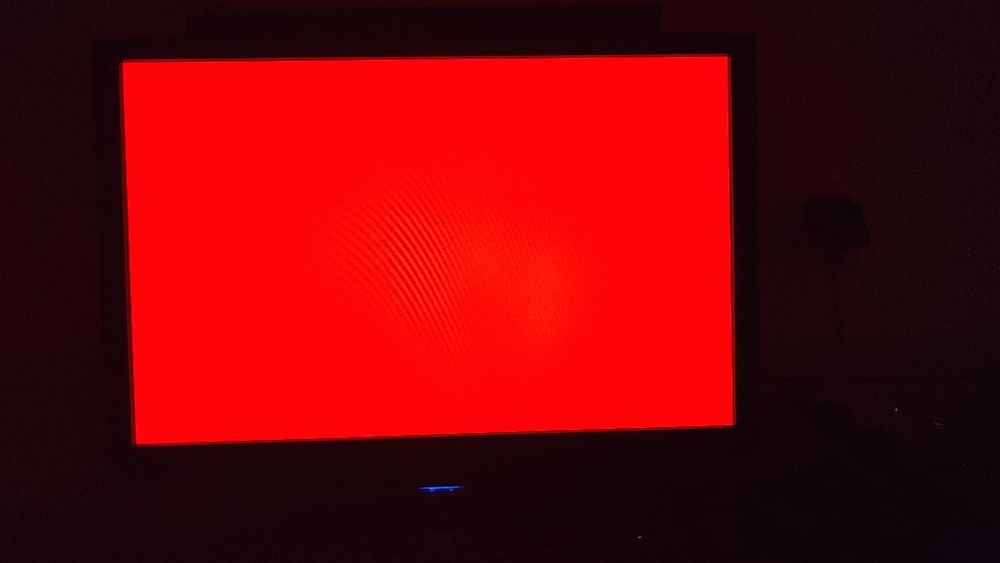 Monitor 24" LCD FullHD z DVI Dsub 100% OK