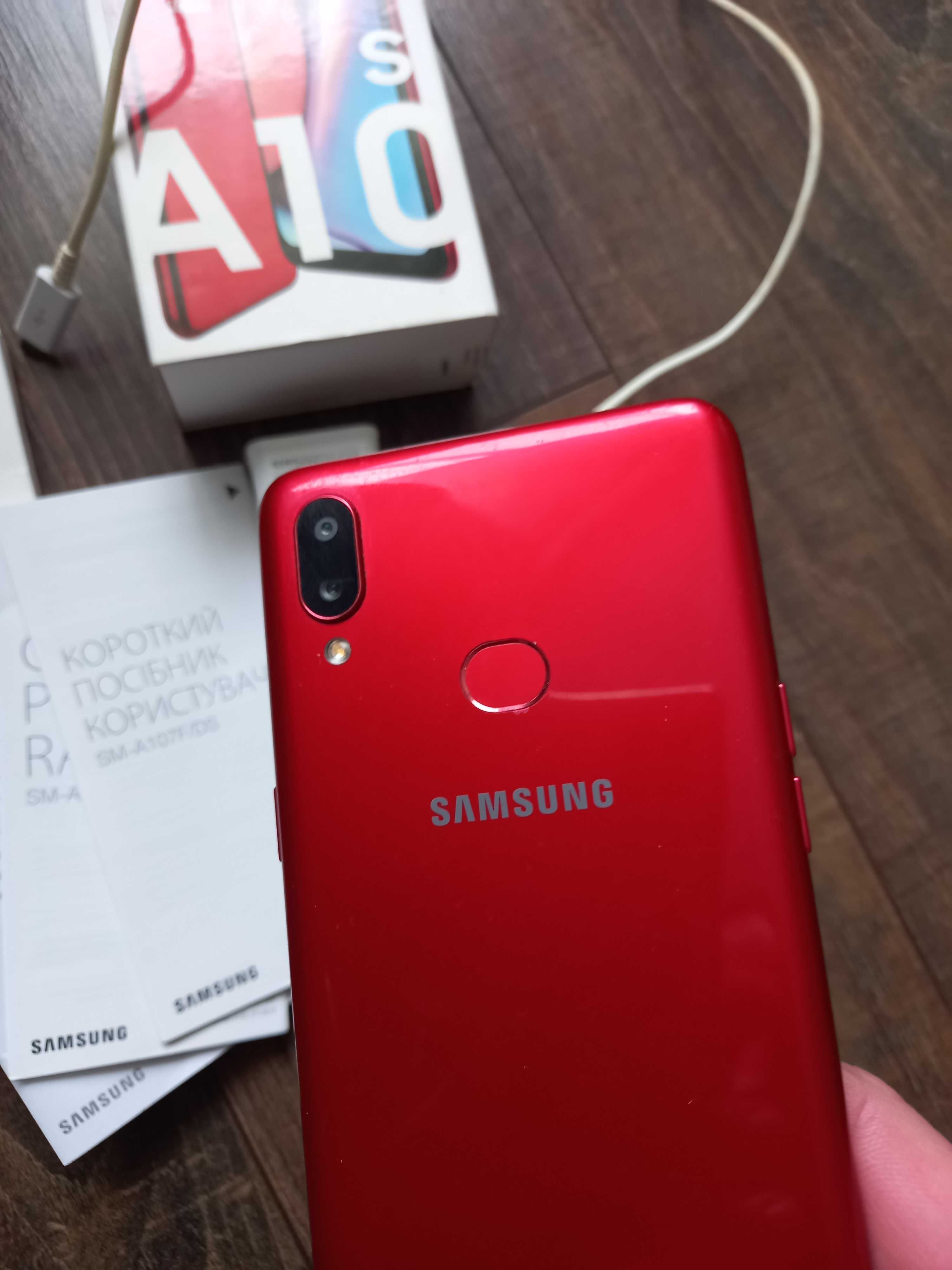 Телефон червоний Android Samsung Galaxy A10s