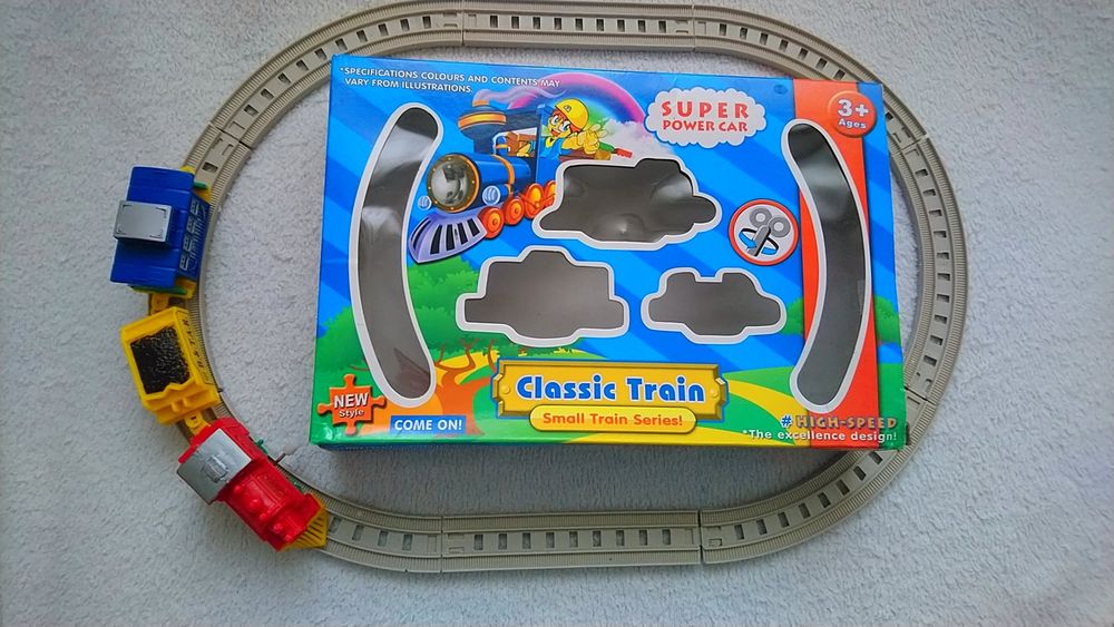 Kolejka z torami nakręcana