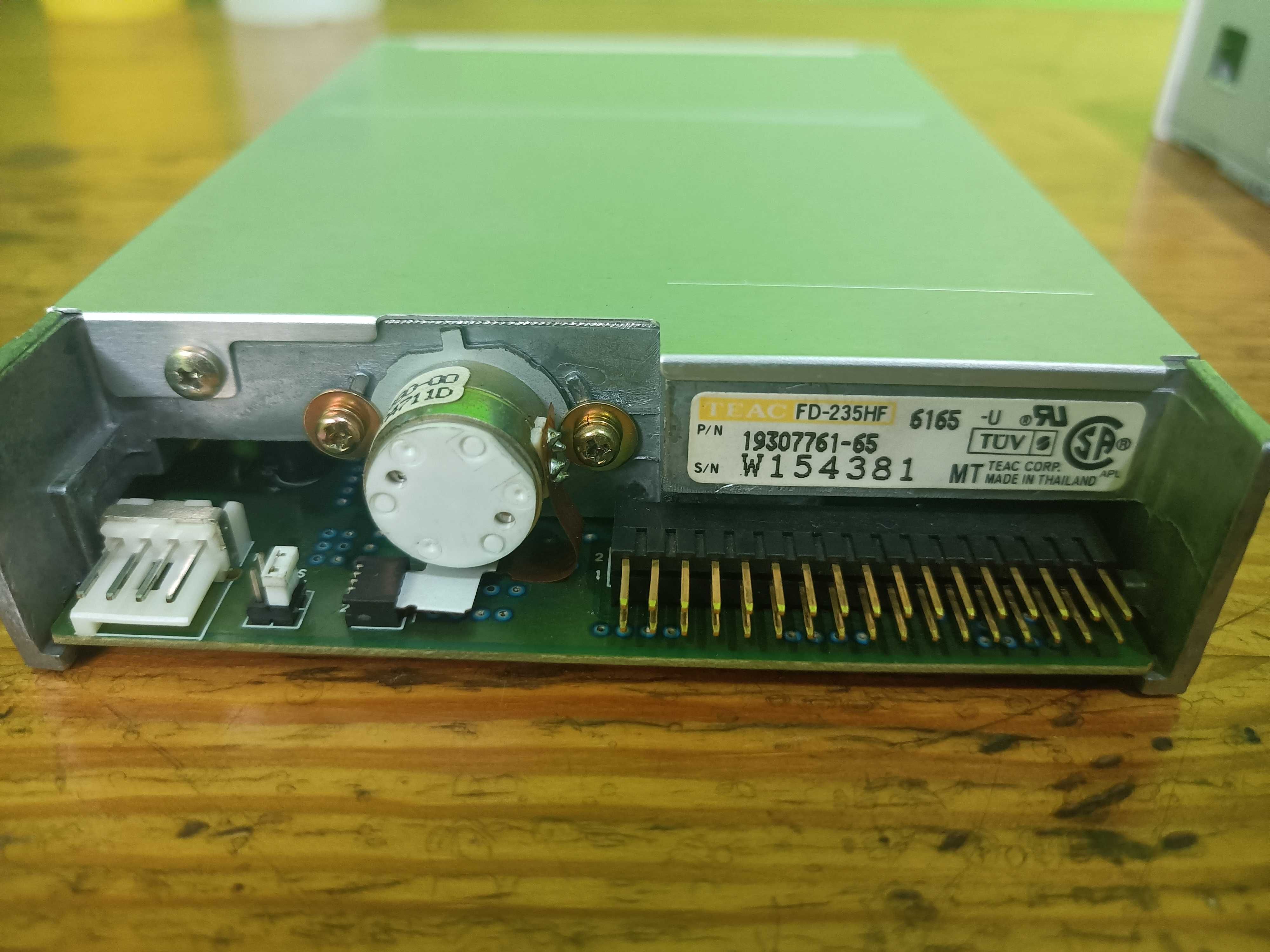 Stacja dyskietek 3,5' + CD Rom retro PC Adax Optimus Highscreen