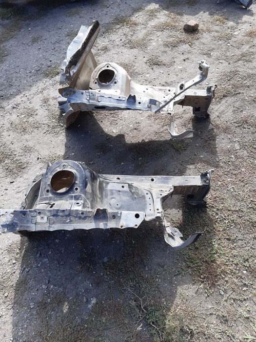 Четверть Toyota Rav4 2006-2011 четвертина кузова лонжерон