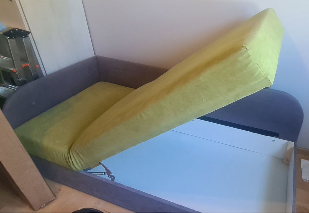 Oddam lóżko tapczan