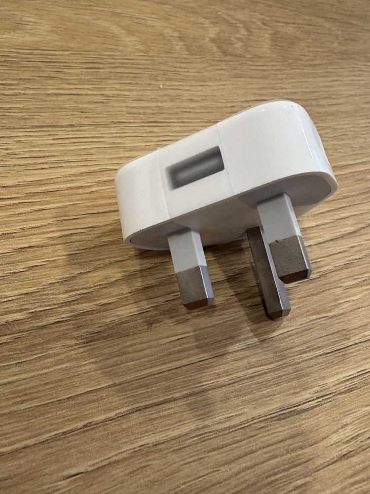 Блок зарядки Apple оригінал з комплекту новий для англійської розетки
