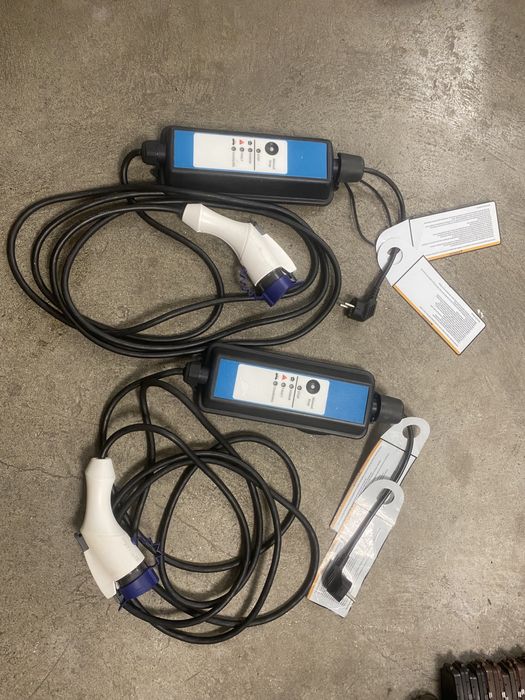 Зарядний пристрій інвертор 230 V Мітсубісі Outlander PHEV