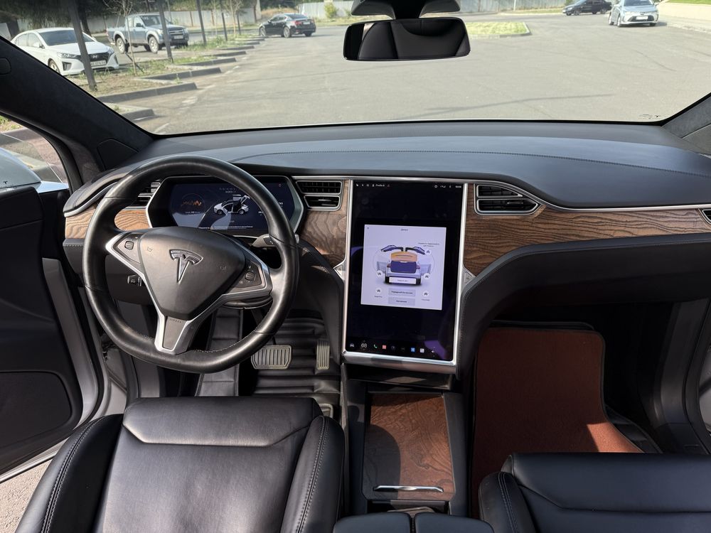 Продам Tesla X 100