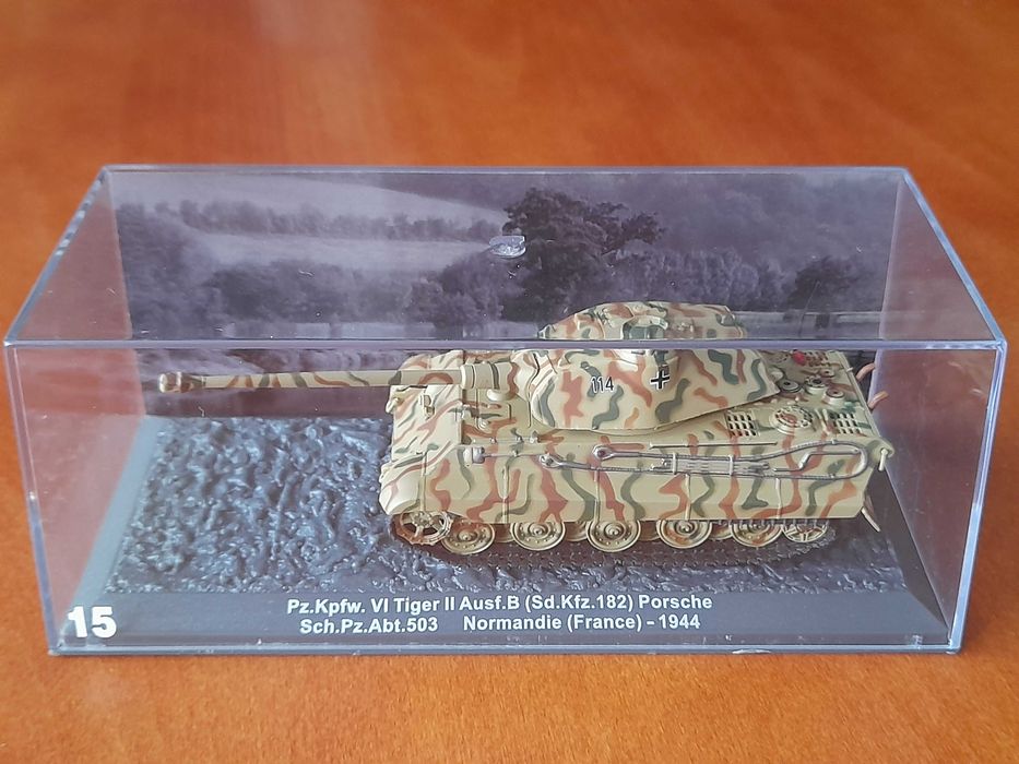 czołgi-PANZER SAMMLUNG/15-Pz.Kpfw.VI Tiger II Ausf. B