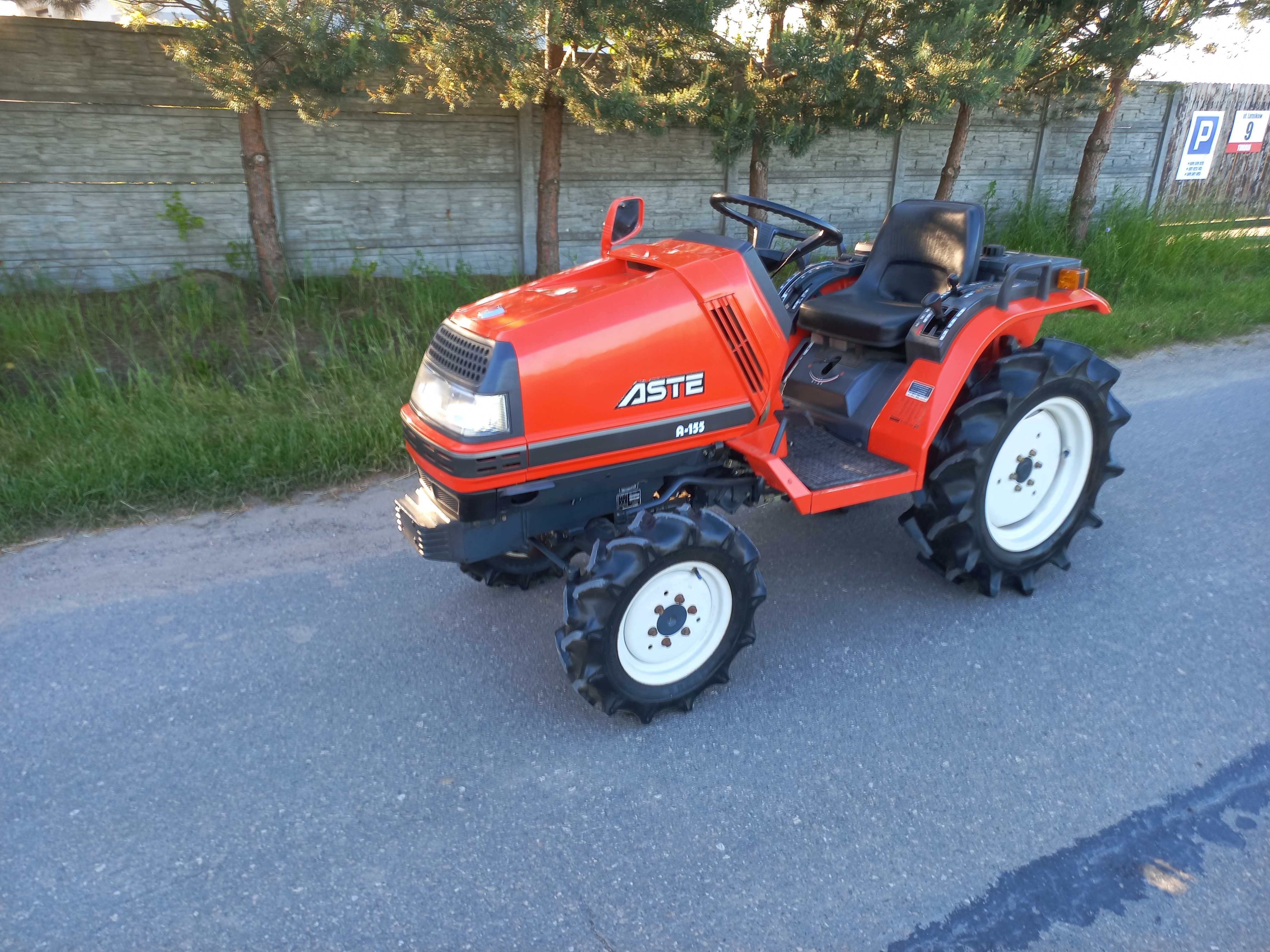 Traktorek japonski Kubota Aste A155 yanmar isekii zamiana wózek widł.