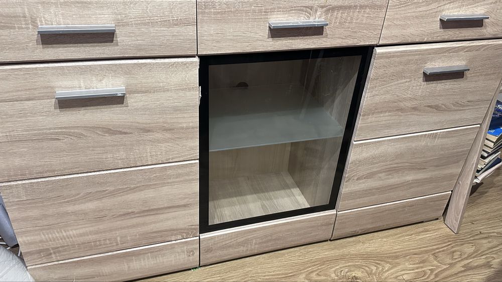 Стінка для вітальні,буфет,комод під телевізор,диван,ліжко,