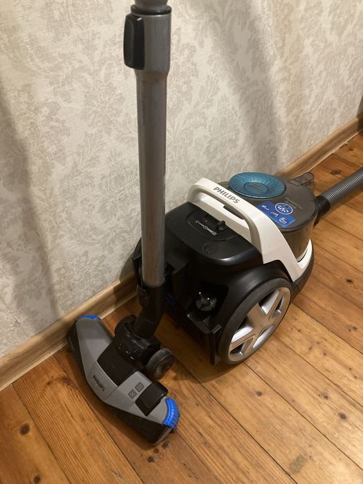Пилесос,полосос philips,філіпс