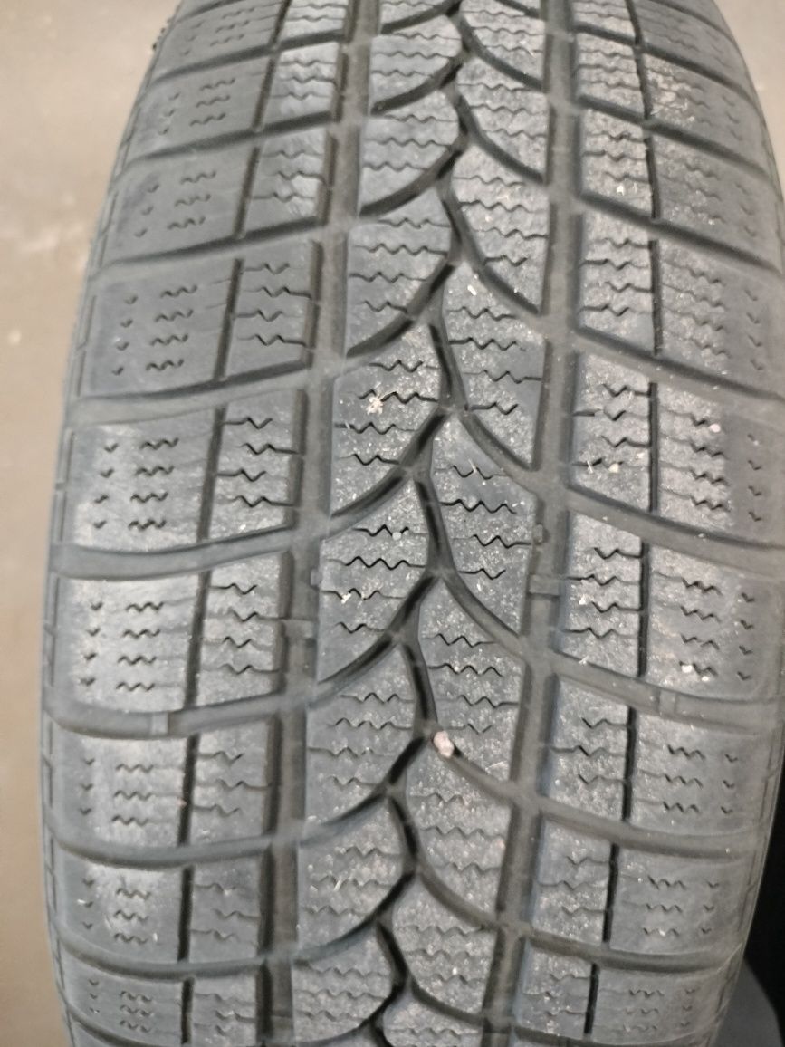 Sprzedam komplet opon zimowych z felgami  225/55  r17
