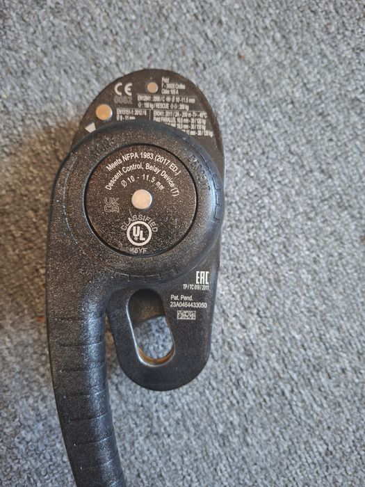 Спусковий пристрій Petzl Rig