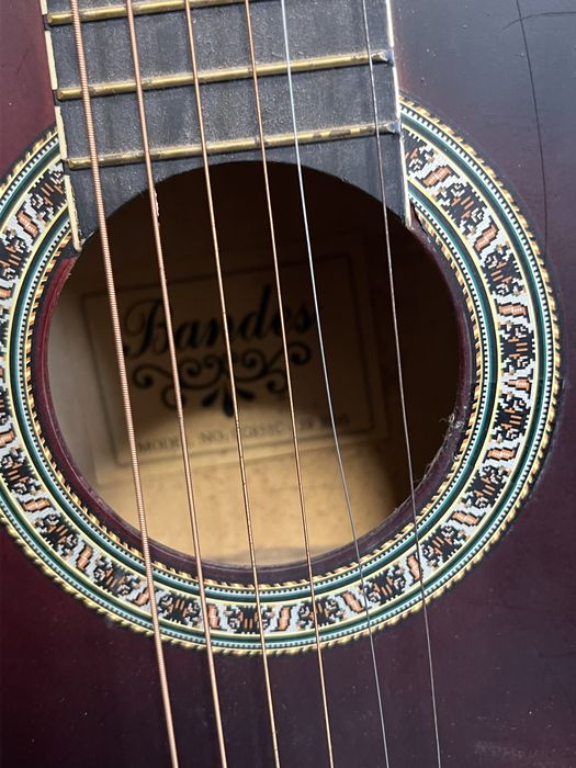 Продам нітару bandes