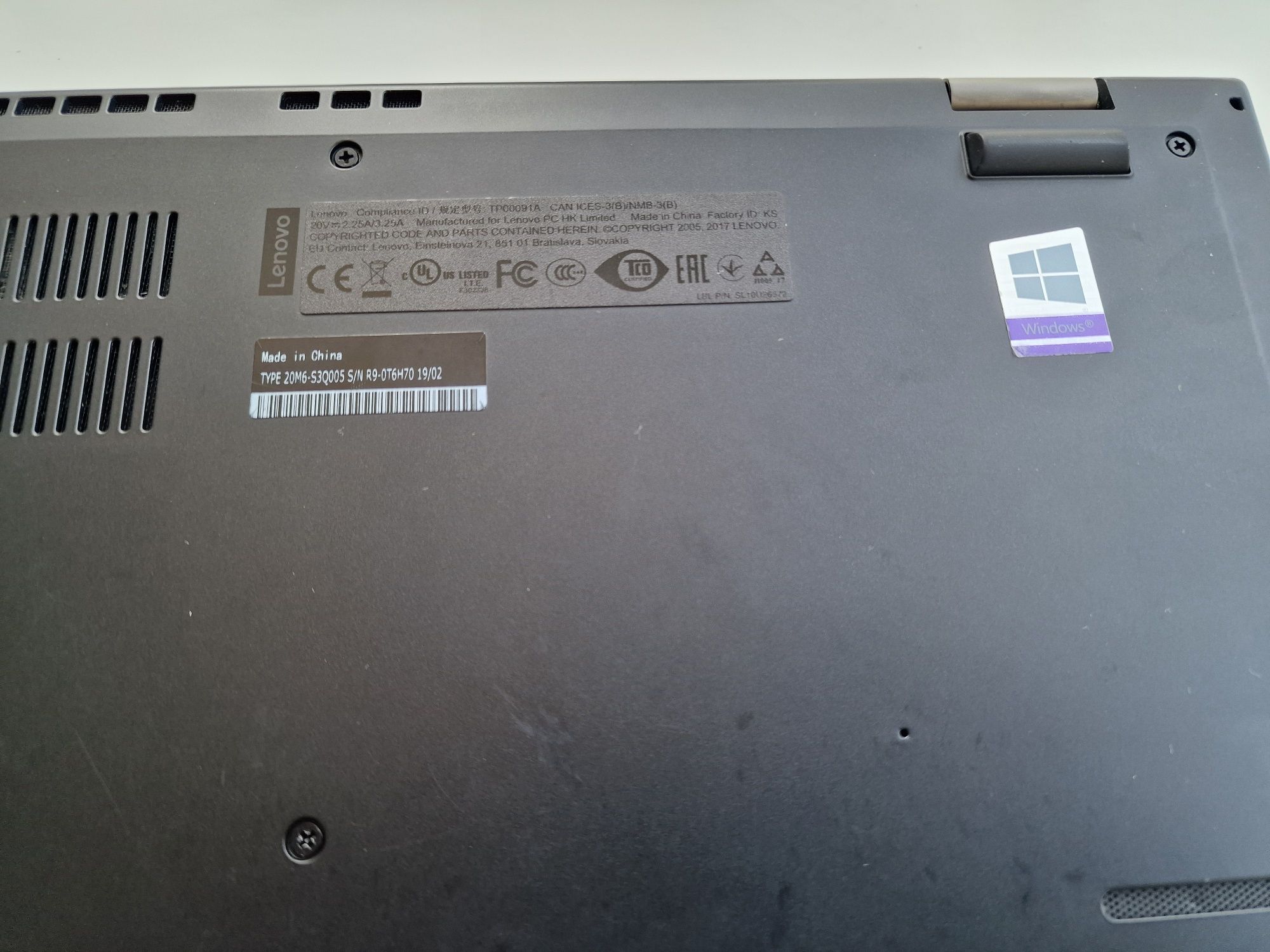 Продам ноутбук Lenovo ThinkPad corei7 8th Gen