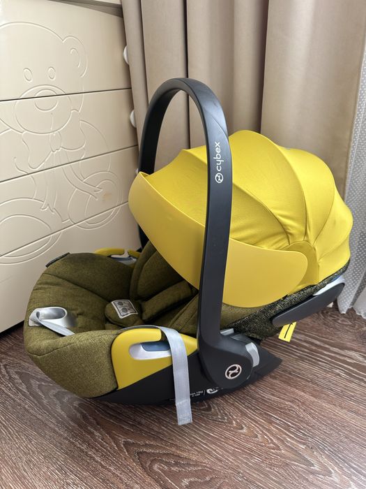 Продам автокрісло Cybex Cloud z