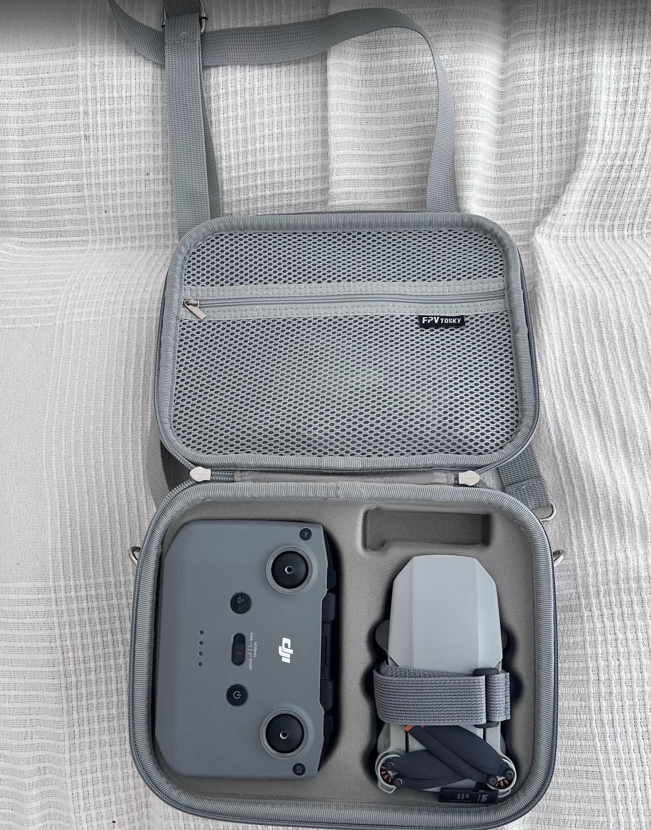 DJI mini 4k + 2 batterias + carregador de bateria + case