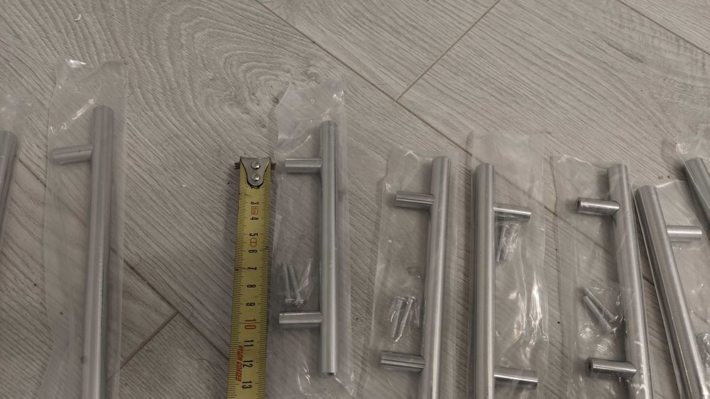 Ручки для кухни фасадные металические