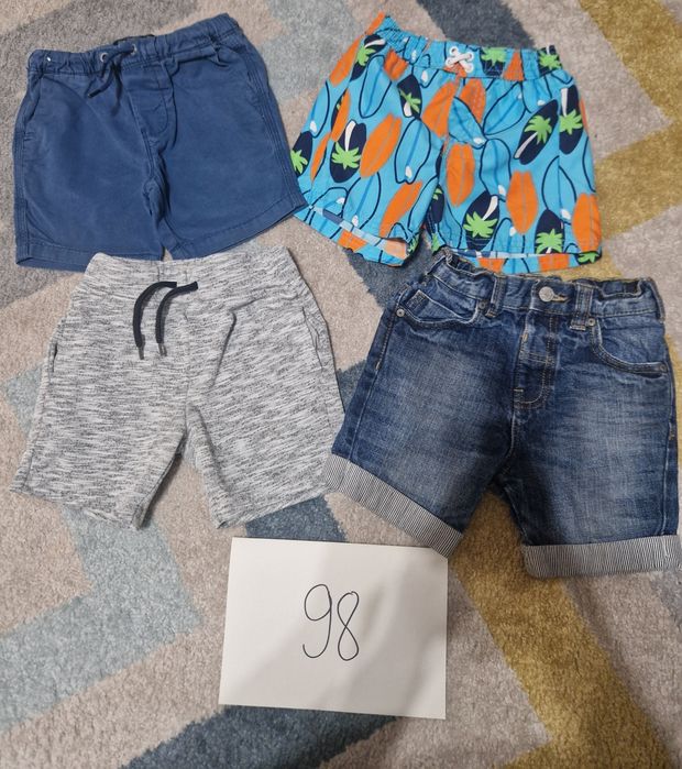 Krótkie spodenki 98