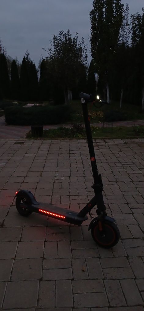 Xiaomi m365 pro 4