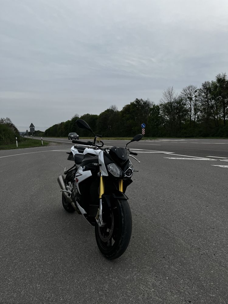 Bmw s1000r 2016 року