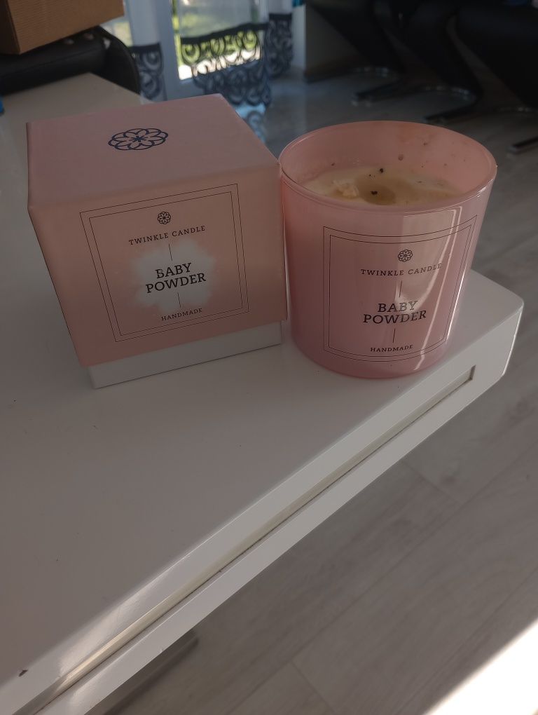 Świeca zapachowa twinkle candle duża  3 knoty baby powder