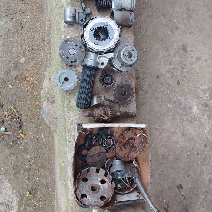 Продам деталі двигуна мопеда Карпати