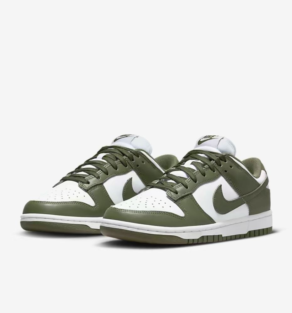 Nike dunk low olive